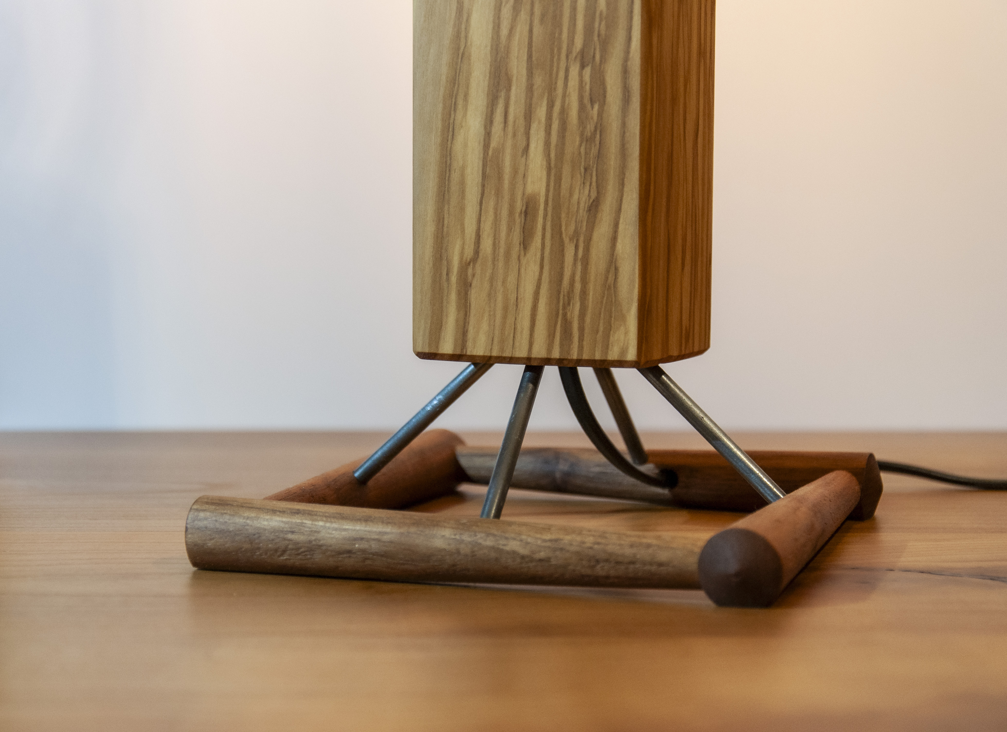 Stehlampe Oliv Detail 3